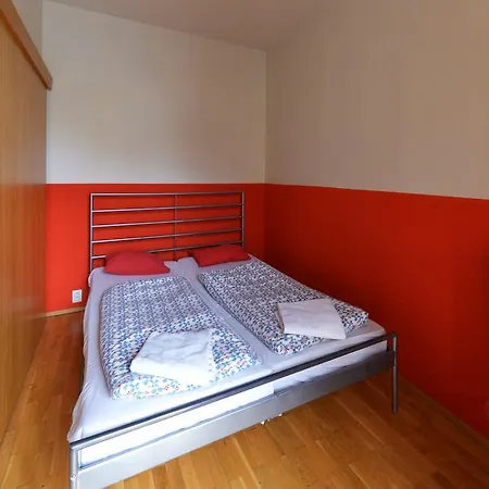 Albergue One