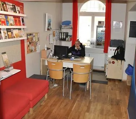 One بيت شباب *