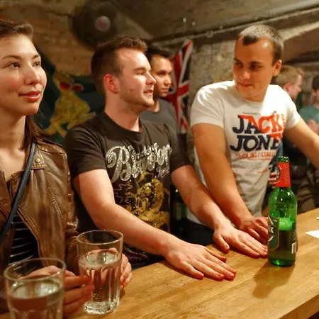 بيت شباب One براغ