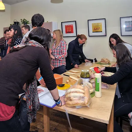 بيت شباب One *